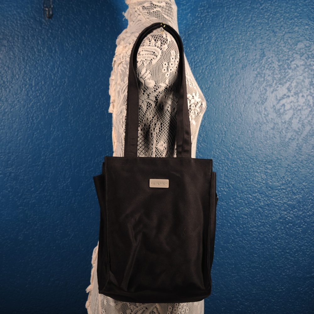 Kenneth Cole Reaction Black shoulder bag